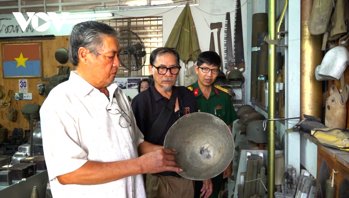 Ông lê lam Điền, người sưu tập những ký ức hình ảnh 4 Ong le lam Dien, nguoi suu tap nhung ky uc hinh anh 4