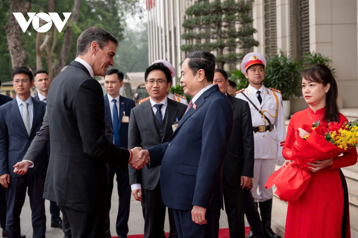 chủ tịch quốc hội trần thanh mẫn hội kiến thủ tướng tây ban nha pedro sánchez hình ảnh 1 chu tich quoc hoi tran thanh man hoi kien thu tuong tay ban nha pedro sanchez hinh anh 1