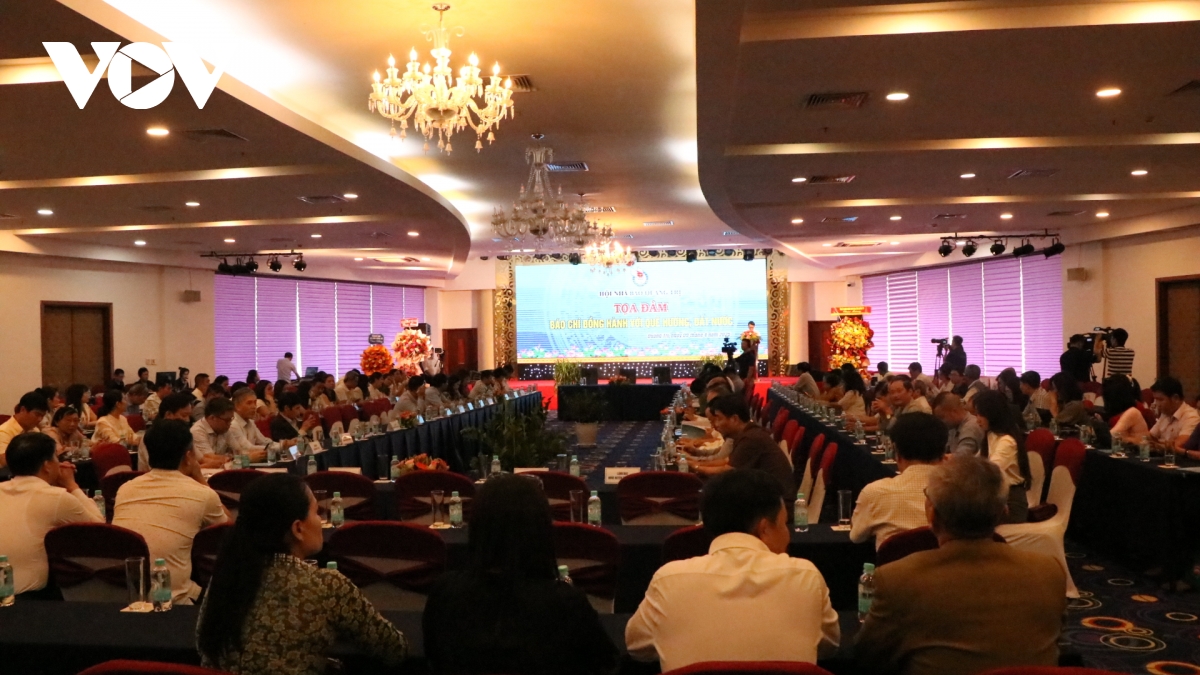 “Báo chí đồng hành với quê hương, đất nước”