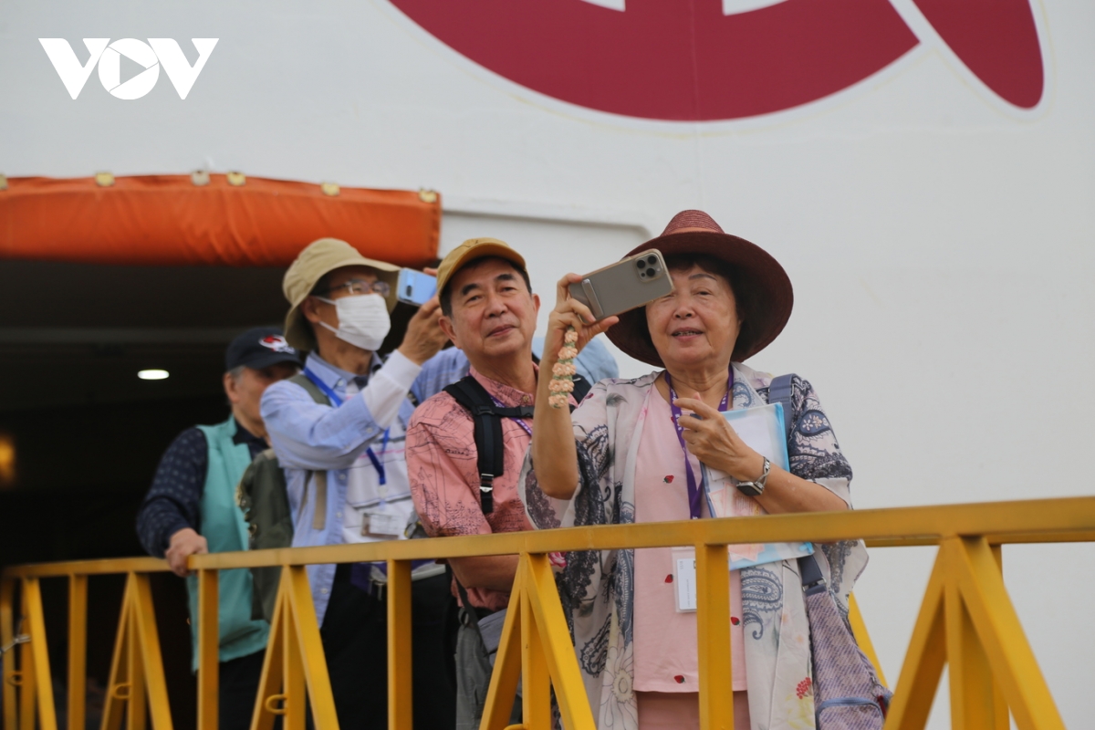 quảng ninh đón chuyến tàu biển chở hơn 1.700 du khách nhật bản hình ảnh 3 quang ninh don chuyen tau bien cho hon 1.700 du khach nhat ban hinh anh 3