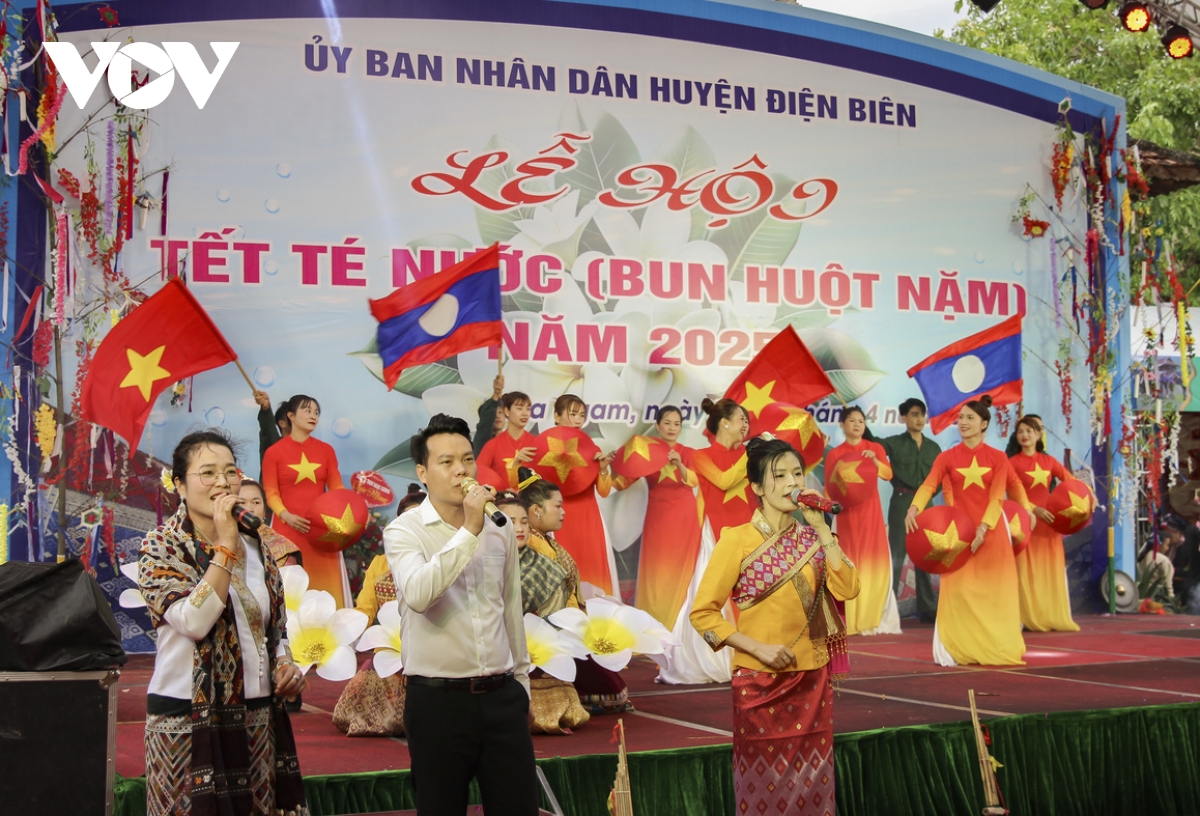tưng bừng lễ hội bun huột nặm của người lào Điện biên hình ảnh 4 tung bung le hoi bun huot nam cua nguoi lao Dien bien hinh anh 4
