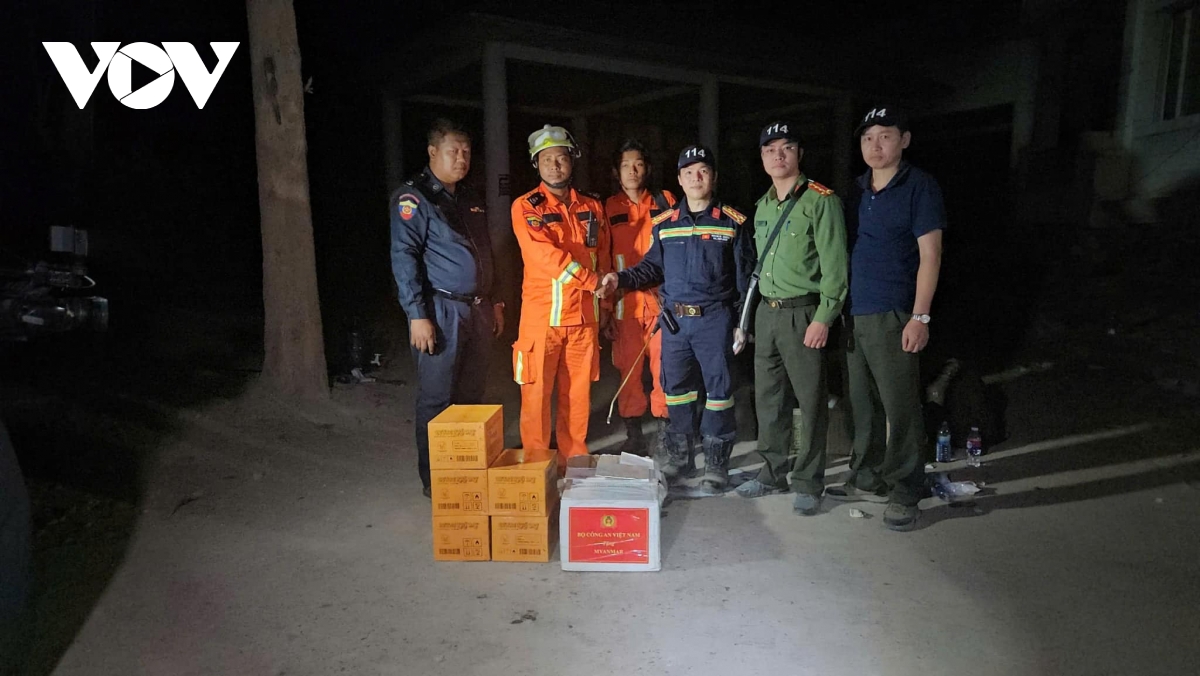 bộ công an trao tặng gần 3 tấn hàng cứu trợ cho người dân myanmar hình ảnh 2 bo cong an trao tang gan 3 tan hang cuu tro cho nguoi dan myanmar hinh anh 2