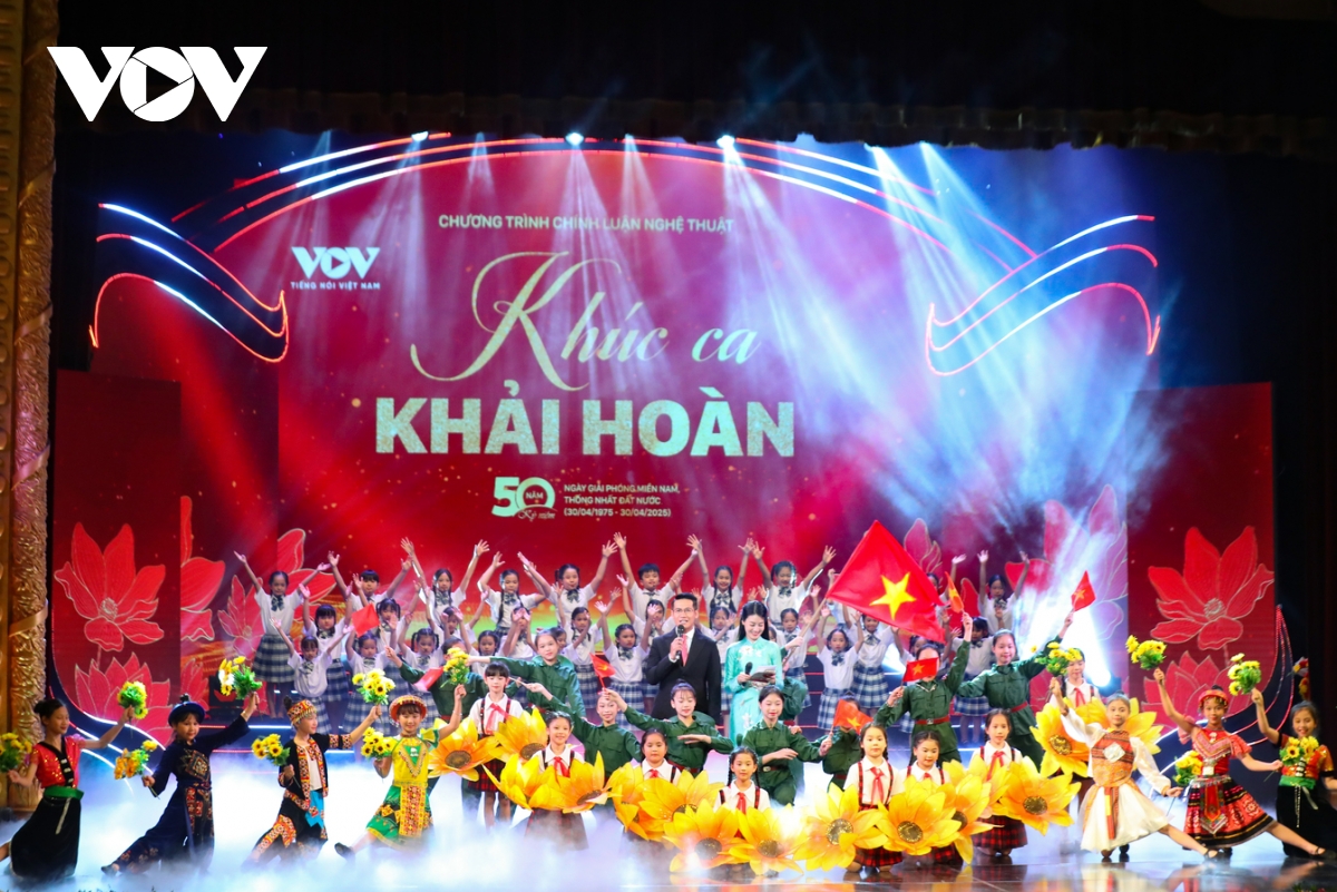 Toàn cảnh chương trình chính luận nghệ thuật "Khúc ca khải hoàn"