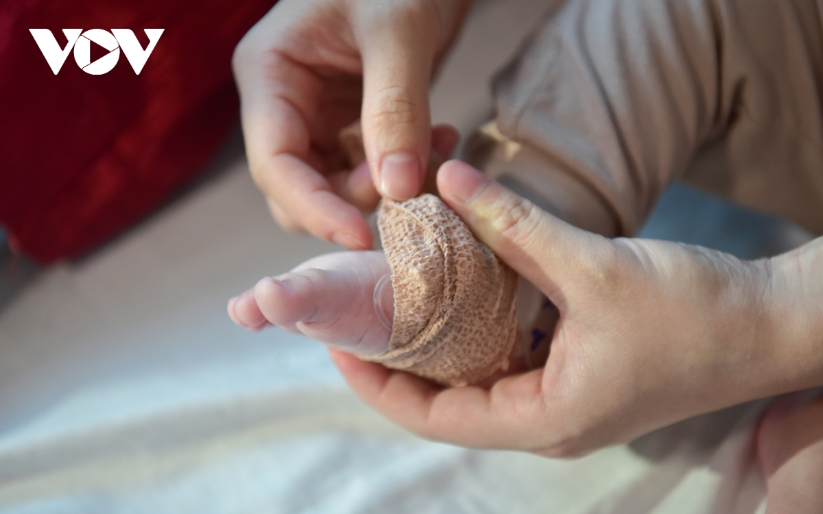 cận cảnh khu điều trị cho bệnh nhân mắc sởi ở bệnh viện nhi hà nội hình ảnh 11 can canh khu dieu tri cho benh nhan mac soi o benh vien nhi ha noi hinh anh 11