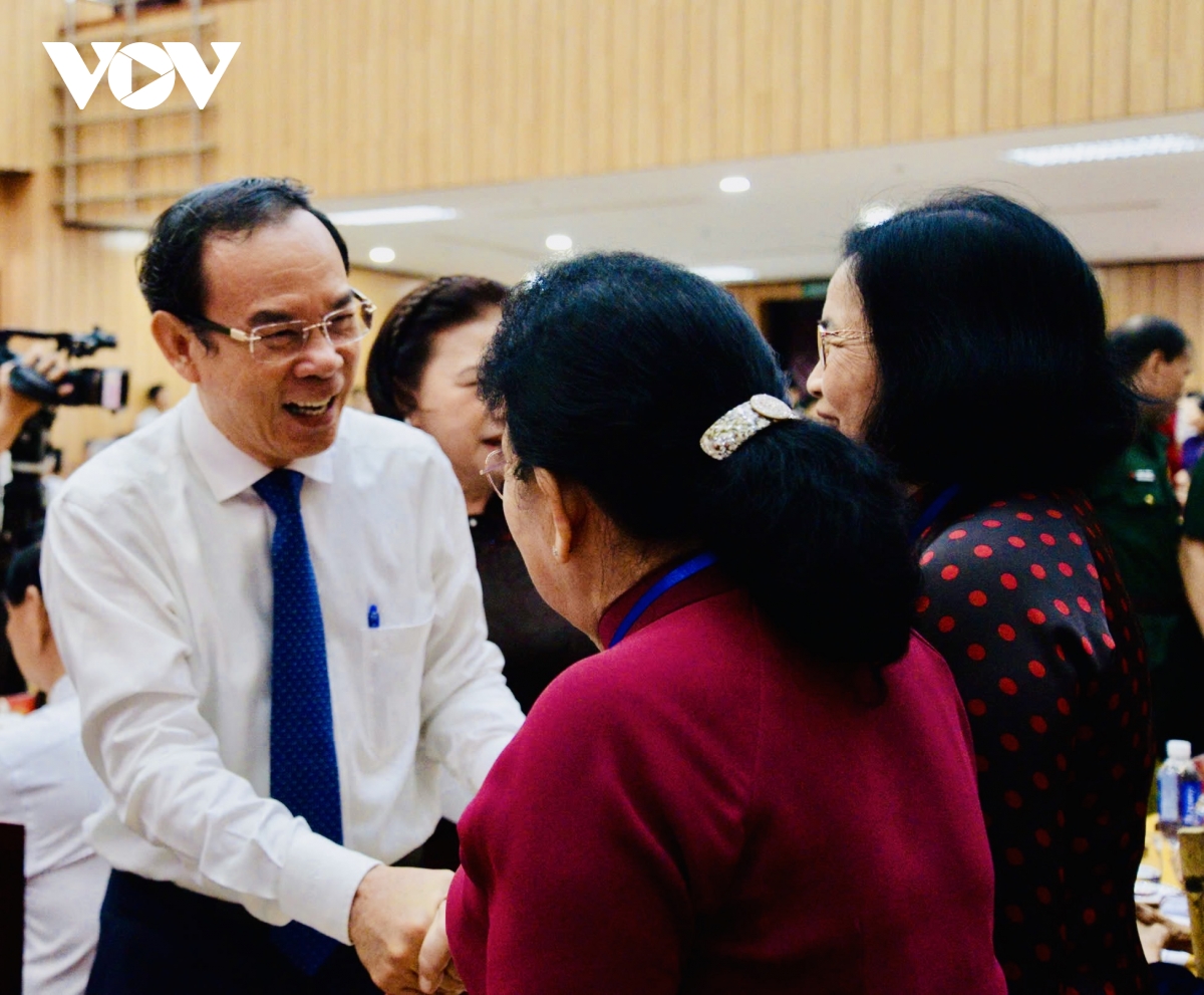 tổng bí thư gặp mặt cán bộ lão thành cách mạng, người có công khu vực miền nam hình ảnh 5 tong bi thu gap mat can bo lao thanh cach mang, nguoi co cong khu vuc mien nam hinh anh 5