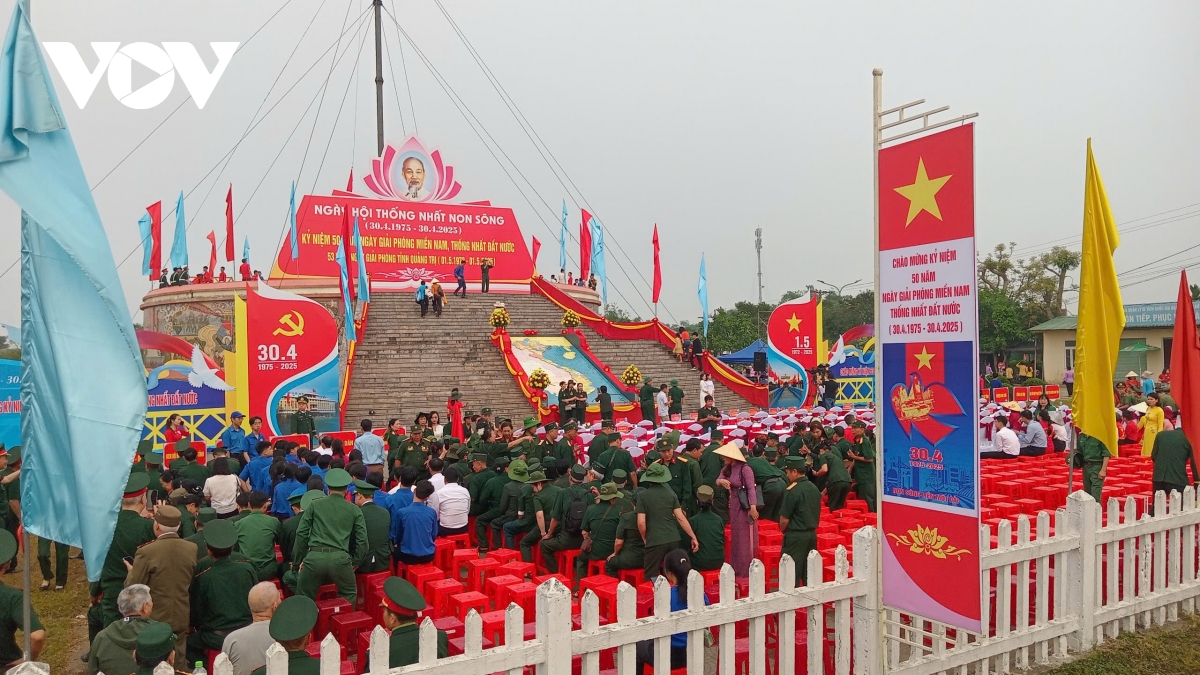 toàn cảnh lễ kỷ niệm, diễu binh, diễu hành cấp quốc gia mừng 50 năm thống nhất đất nước hình ảnh 52 toan canh le ky niem, dieu binh, dieu hanh cap quoc gia mung 50 nam thong nhat dat nuoc hinh anh 52