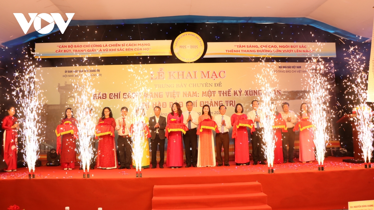 trưng bày một thế kỷ xung trận và tự hào báo chí quảng trị hình ảnh 1 trung bay mot the ky xung tran va tu hao bao chi quang tri hinh anh 1