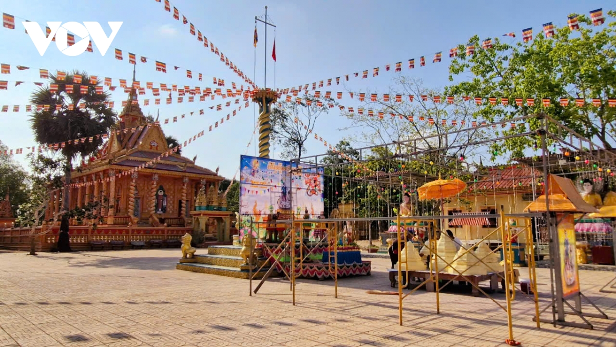 nhiều hoạt động chăm lo đồng bào khmer mừng tết cổ truyền chôl chnăm thmây hình ảnh 2 nhieu hoat dong cham lo dong bao khmer mung tet co truyen chol chnam thmay hinh anh 2