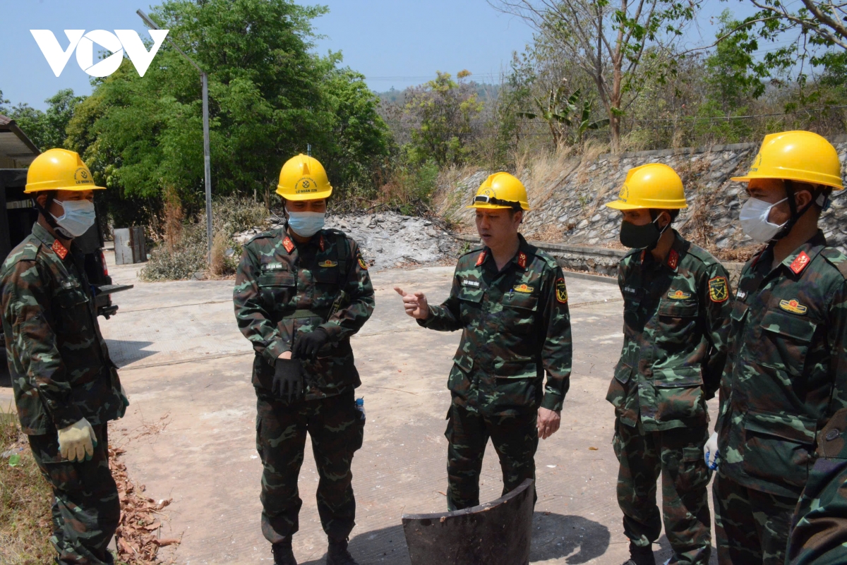 bộ đội việt nam tìm cách giải cứu 1 nạn nhân còn sống sau động đất ở myanmar hình ảnh 5 bo doi viet nam tim cach giai cuu 1 nan nhan con song sau dong dat o myanmar hinh anh 5