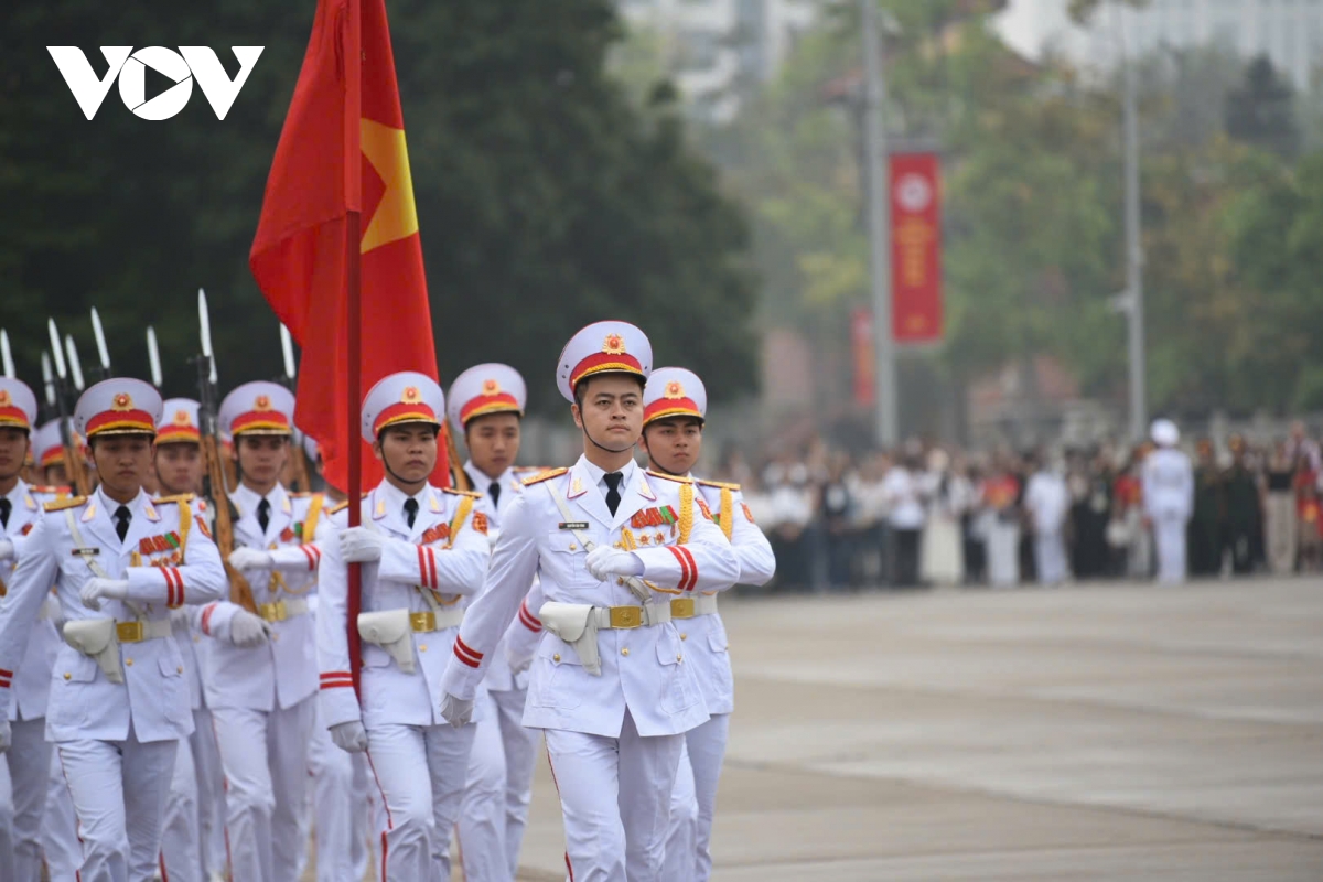 toàn cảnh lễ kỷ niệm, diễu binh, diễu hành cấp quốc gia mừng 50 năm thống nhất đất nước hình ảnh 38 toan canh le ky niem, dieu binh, dieu hanh cap quoc gia mung 50 nam thong nhat dat nuoc hinh anh 38
