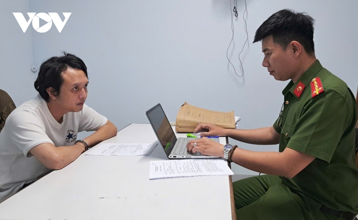 2 người bị bắt tạm giam do lừa mượn tiền để đáo hạn ngân hàng hình ảnh 2 2 nguoi bi bat tam giam do lua muon tien de dao han ngan hang hinh anh 2