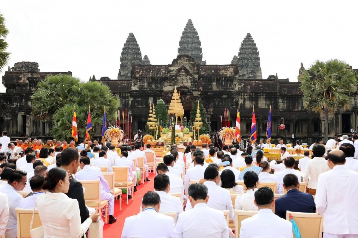 nguoi dan campuchia don tet co truyen dan toc hinh anh 2