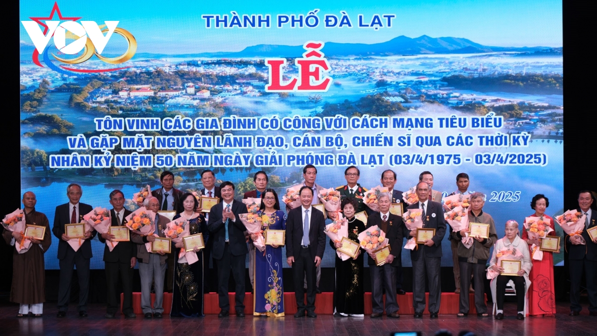 Đà lạt tôn vinh các gia đình có công cách mạng tiêu biểu hình ảnh 1 Da lat ton vinh cac gia dinh co cong cach mang tieu bieu hinh anh 1