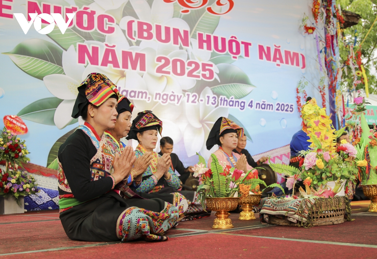 tưng bừng lễ hội bun huột nặm của người lào Điện biên hình ảnh 7 tung bung le hoi bun huot nam cua nguoi lao Dien bien hinh anh 7