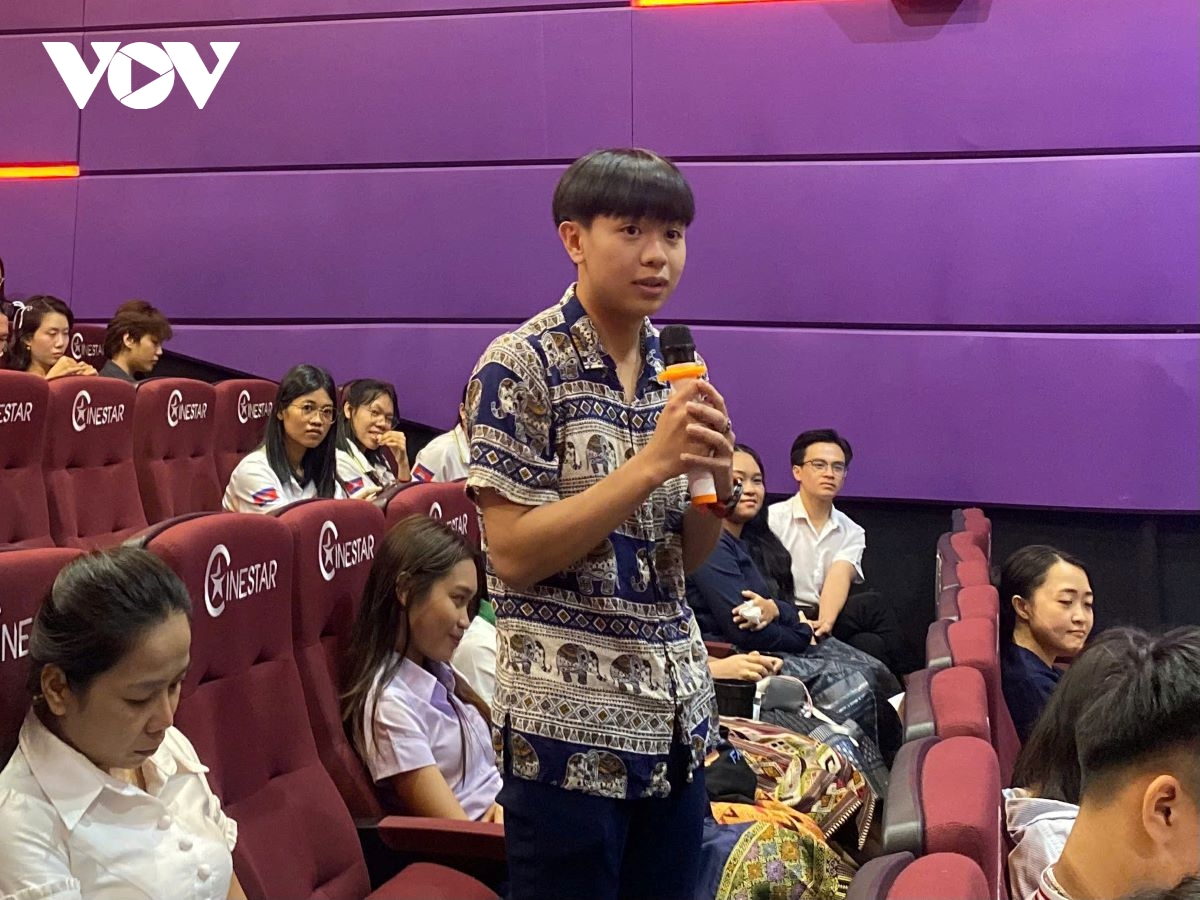 bạn bè quốc tế ấn tượng khi xem phim về địa đạo hình ảnh 6 ban be quoc te an tuong khi xem phim ve dia dao hinh anh 6