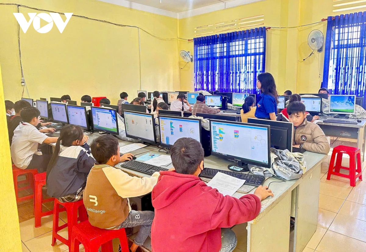 tuổi trẻ lâm Đồng phát huy tinh thần xung kích xây dựng nông thôn mới hình ảnh 2 tuoi tre lam Dong phat huy tinh than xung kich xay dung nong thon moi hinh anh 2