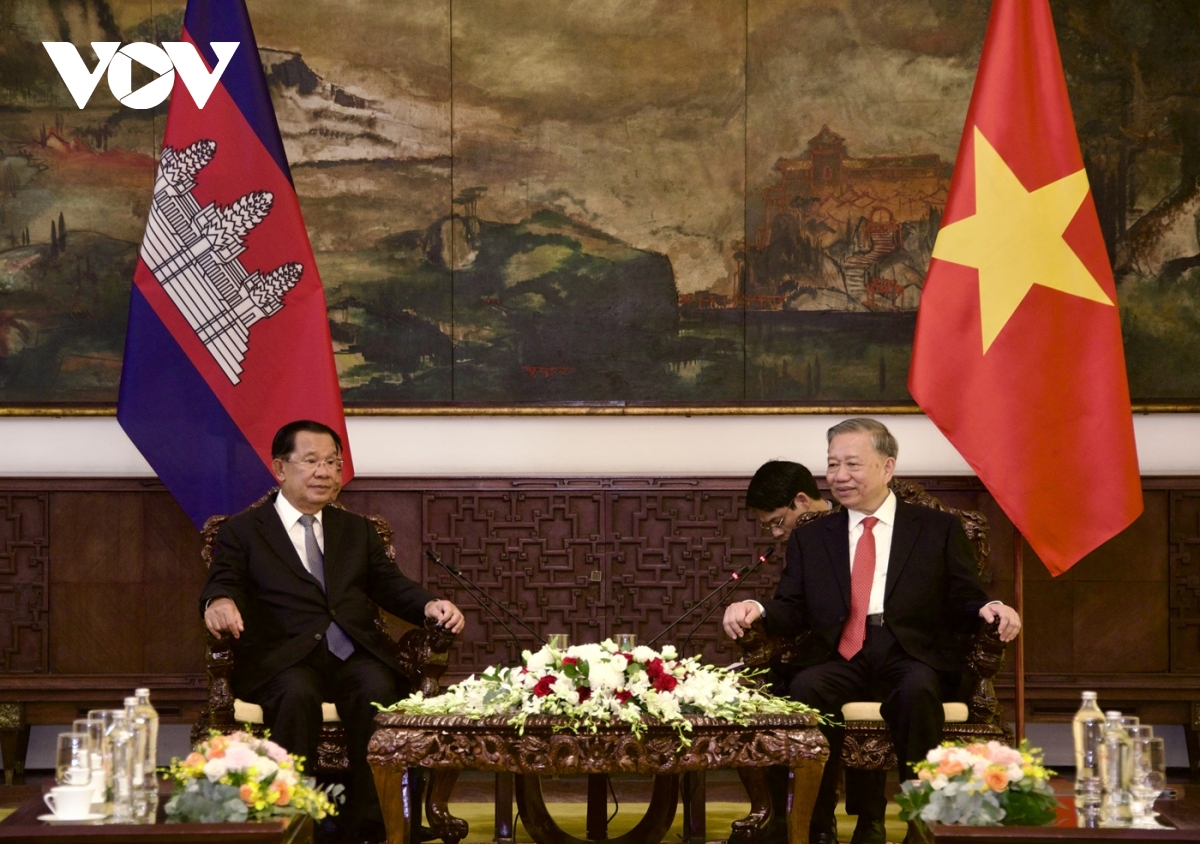 Tổng Bí thư Tô Lâm hội kiến Chủ tịch Đảng Nhân dân Campuchia Hun Sen