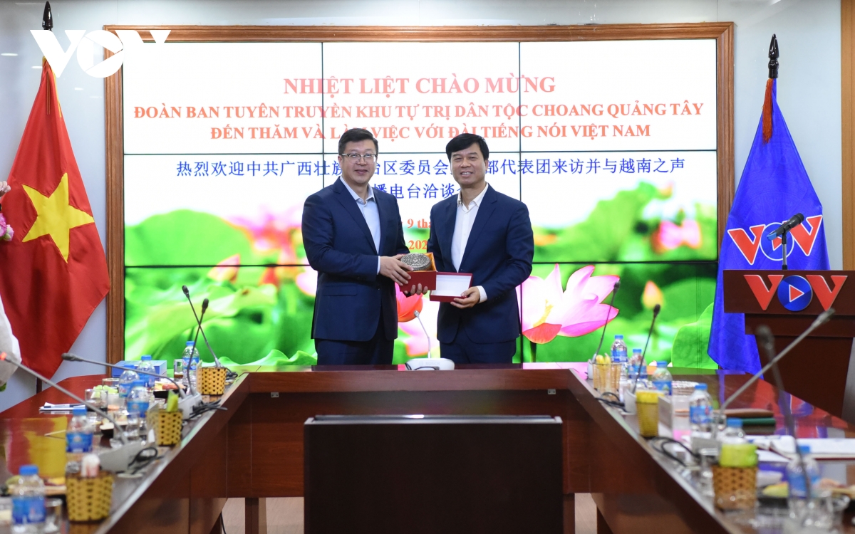 tăng cường hợp tác báo chí giữa vov và khu tự trị dân tộc choang trung quốc hình ảnh 4 tang cuong hop tac bao chi giua vov va khu tu tri dan toc choang trung quoc hinh anh 4