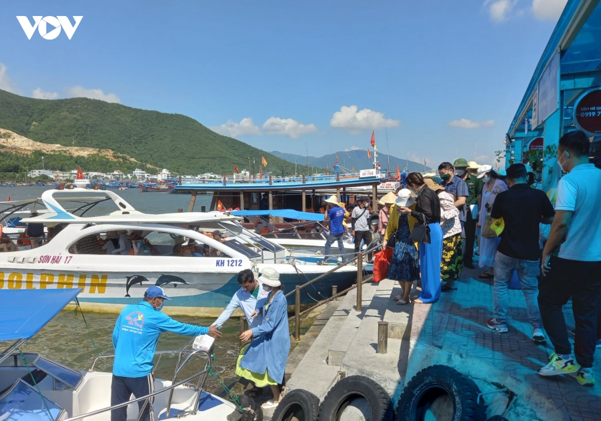 chuyen doi so, chia khoa de tai co cau du lich khanh hoa hinh anh 1