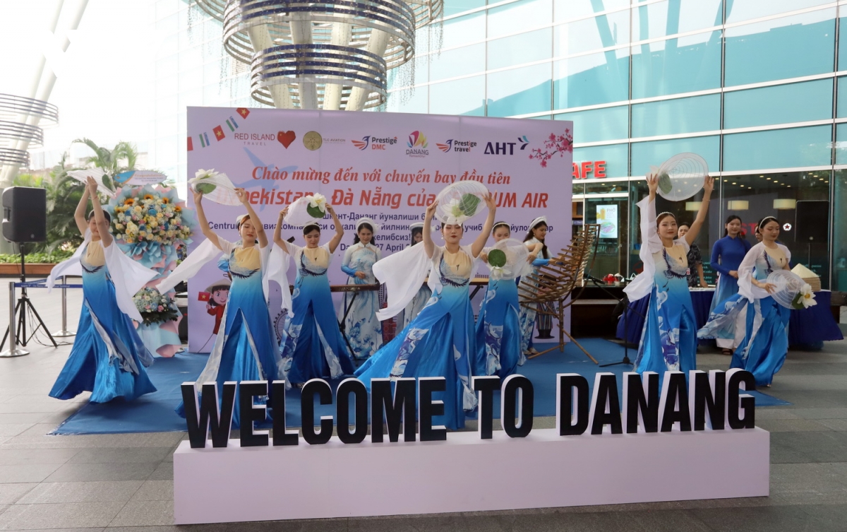 Đà nẵng đón chuyến bay trực tiếp đầu tiên từ tashkent uzbekistan hình ảnh 2 Da nang don chuyen bay truc tiep dau tien tu tashkent uzbekistan hinh anh 2