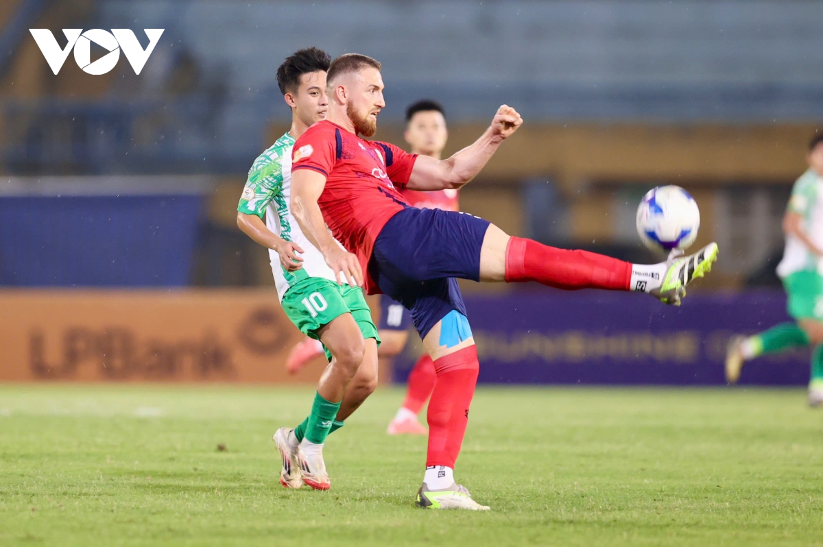 ket qua vong 19 v-league 2024 2025 9 nguoi cua cahn hoa hu via truoc clb tp.hcm hinh anh 8