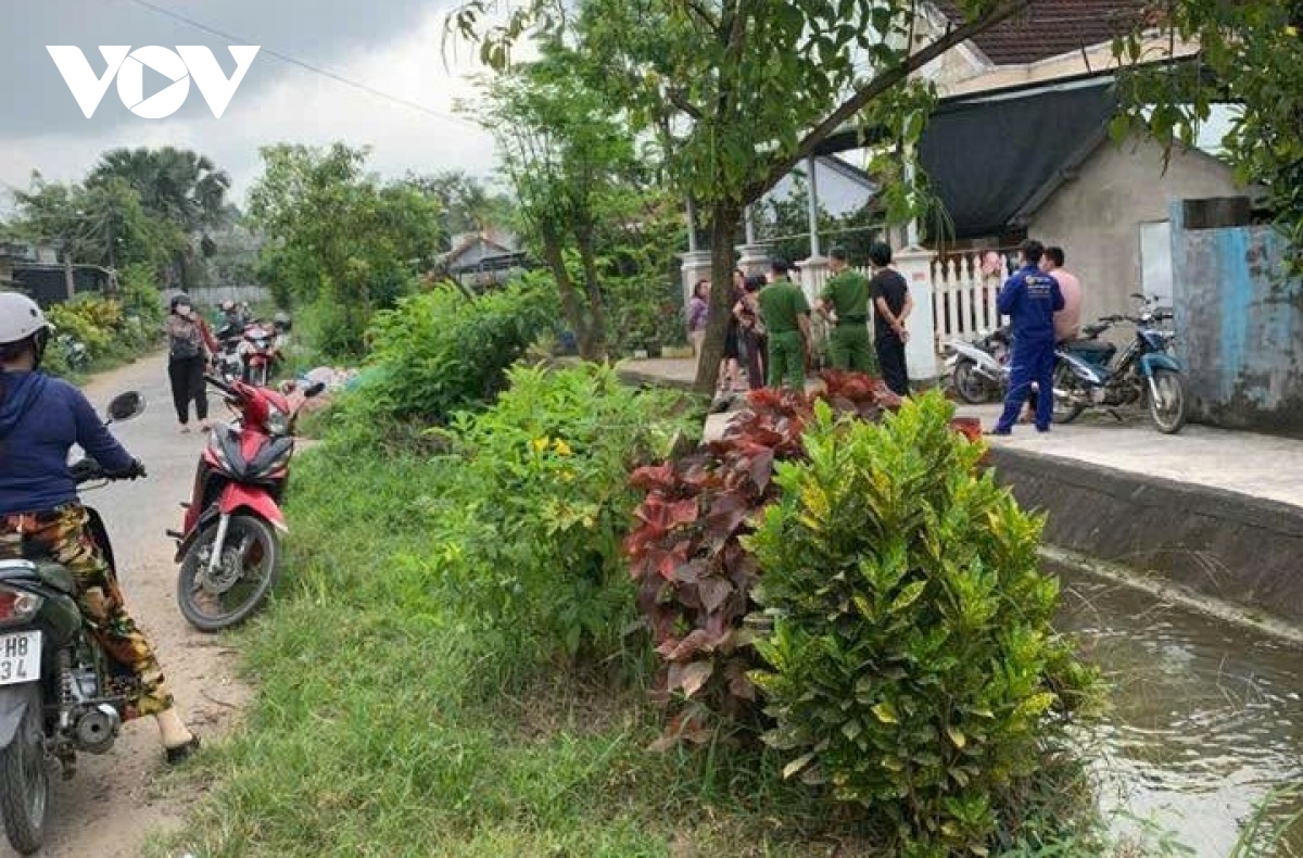 Bé gái 2 tuổi nghi đuối nước tử vong tại Phú Yên