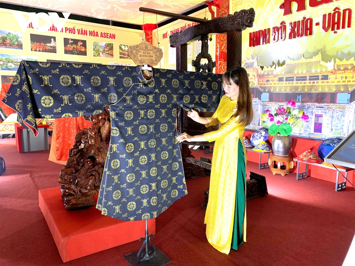 triển lãm du lịch, di sản văn hóa, danh thắng việt nam tại huế hình ảnh 3 trien lam du lich, di san van hoa, danh thang viet nam tai hue hinh anh 3