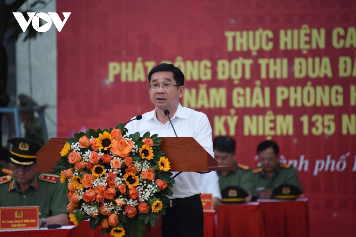 công an tp.hcm ra quân trấn áp tội phạm, bảo vệ an toàn cho các sự kiện hình ảnh 3 cong an tp.hcm ra quan tran ap toi pham, bao ve an toan cho cac su kien hinh anh 3