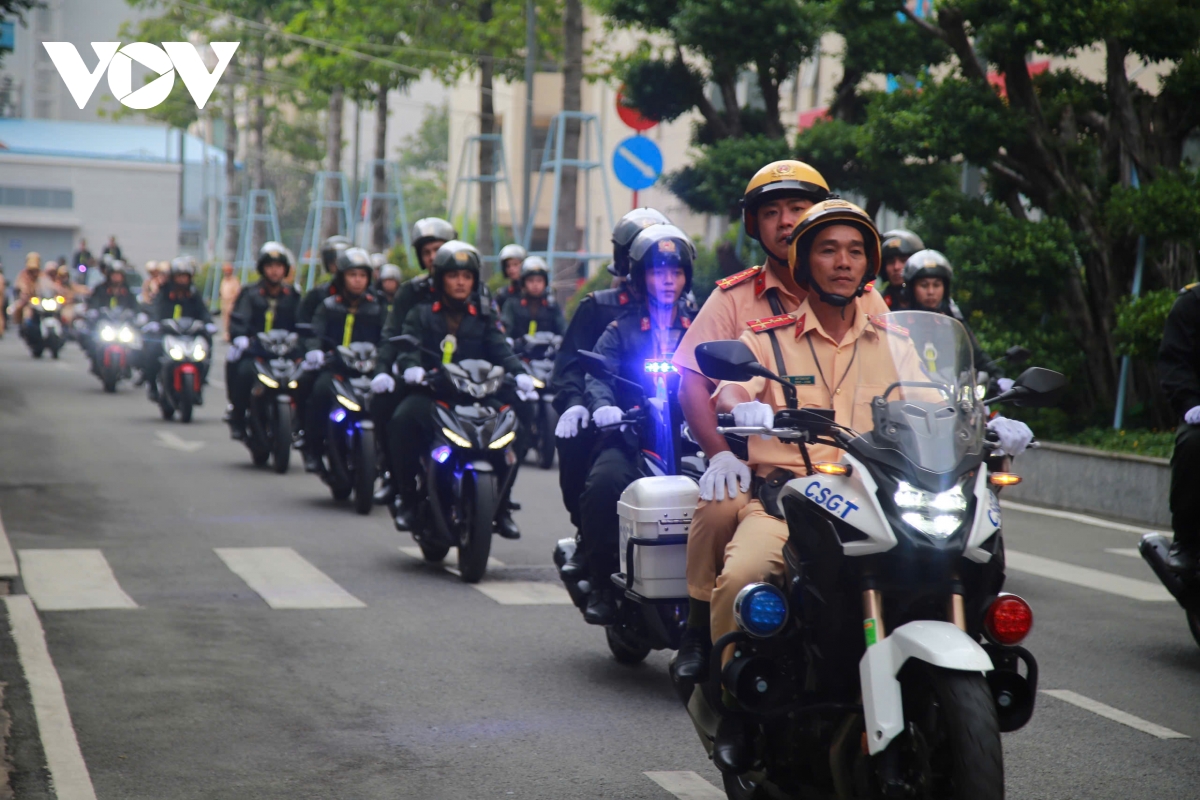 công an tp.hcm ra quân trấn áp tội phạm, bảo vệ an toàn cho các sự kiện hình ảnh 2 cong an tp.hcm ra quan tran ap toi pham, bao ve an toan cho cac su kien hinh anh 2