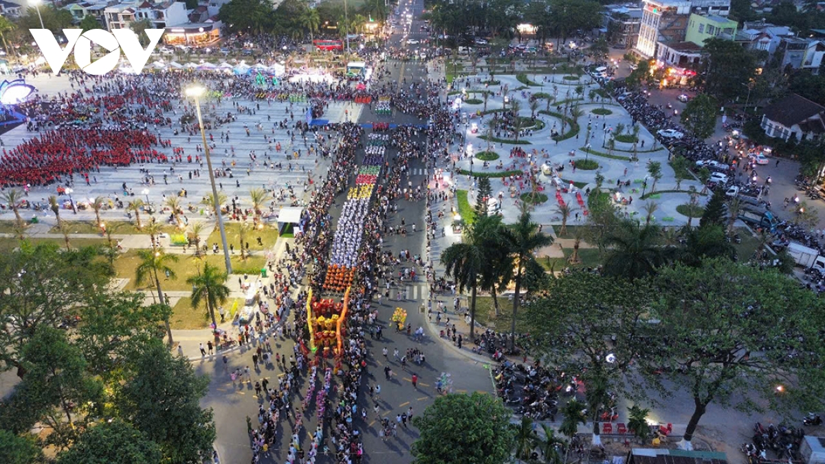 Lần đầu tiên diễn ra lễ hội Carnival Quảng Ngãi xin chào