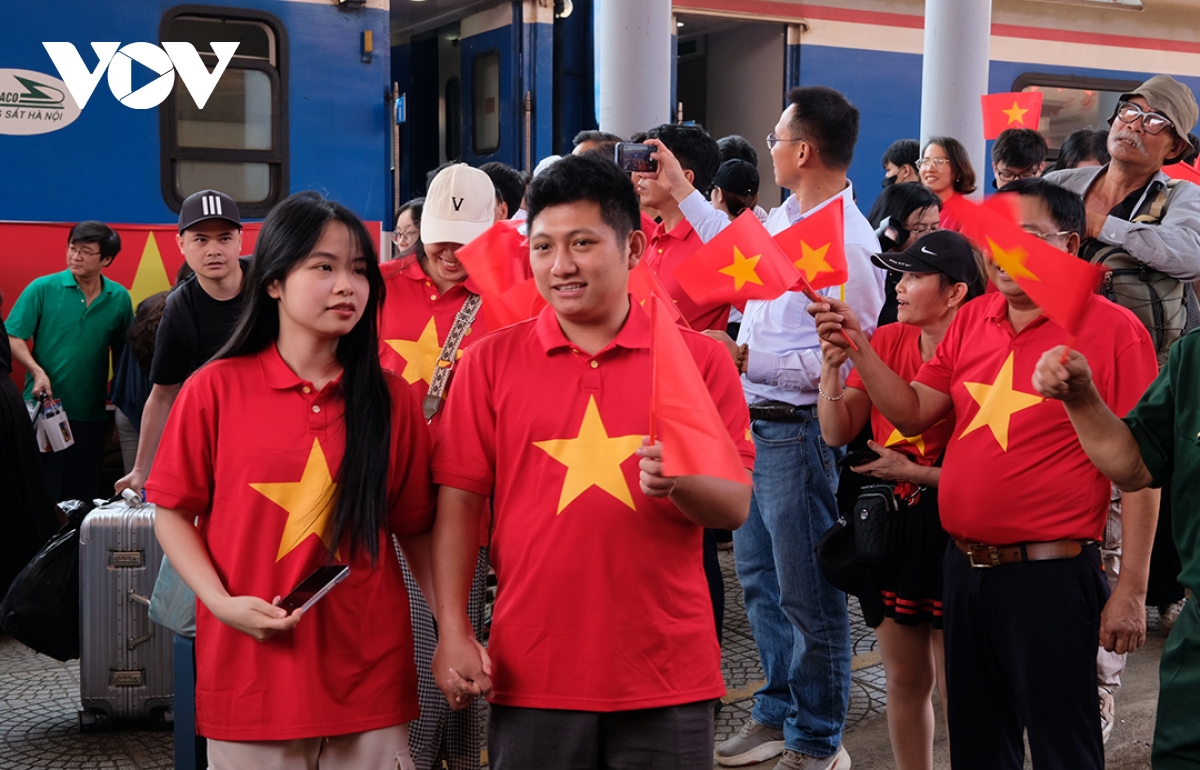 xúc động không khí sum họp 2 miền nam - bắc tại ga Đà nẵng hình ảnh 9 xuc dong khong khi sum hop 2 mien nam - bac tai ga Da nang hinh anh 9