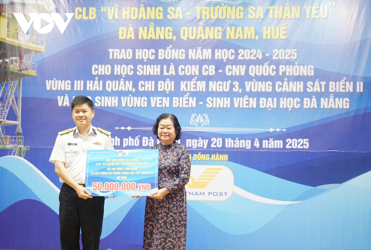 cau lac bo vi hoang sa- truong sa than yeu tiep suc hoc sinh ngheo hinh anh 4
