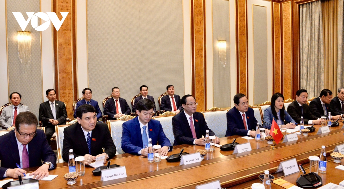 chu tich quoc hoi tran thanh man hoi dam voi chu tich thuong vien uzbekistan hinh anh 10