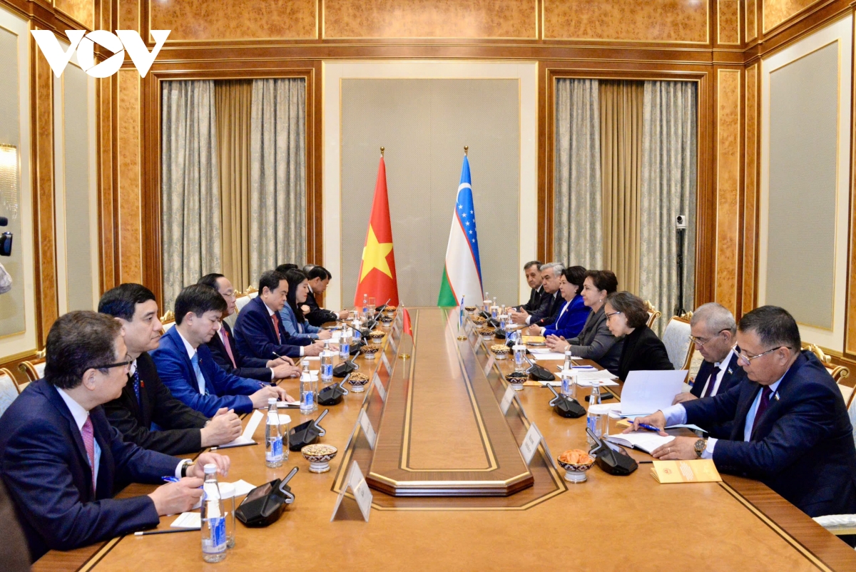 chu tich quoc hoi tran thanh man hoi dam voi chu tich thuong vien uzbekistan hinh anh 6