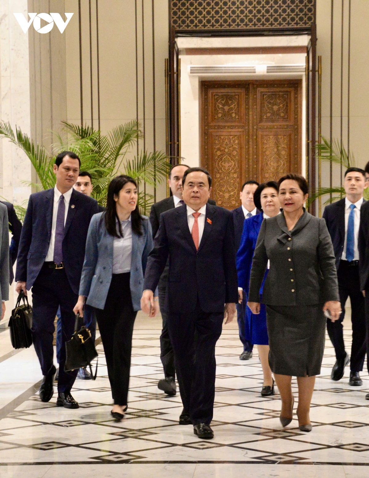 chu tich quoc hoi tran thanh man hoi dam voi chu tich thuong vien uzbekistan hinh anh 4