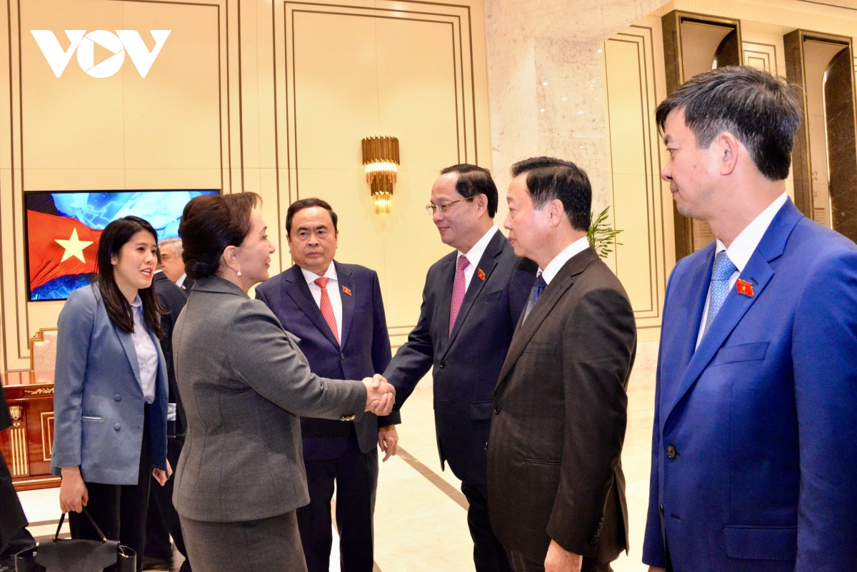 chu tich quoc hoi tran thanh man hoi dam voi chu tich thuong vien uzbekistan hinh anh 1
