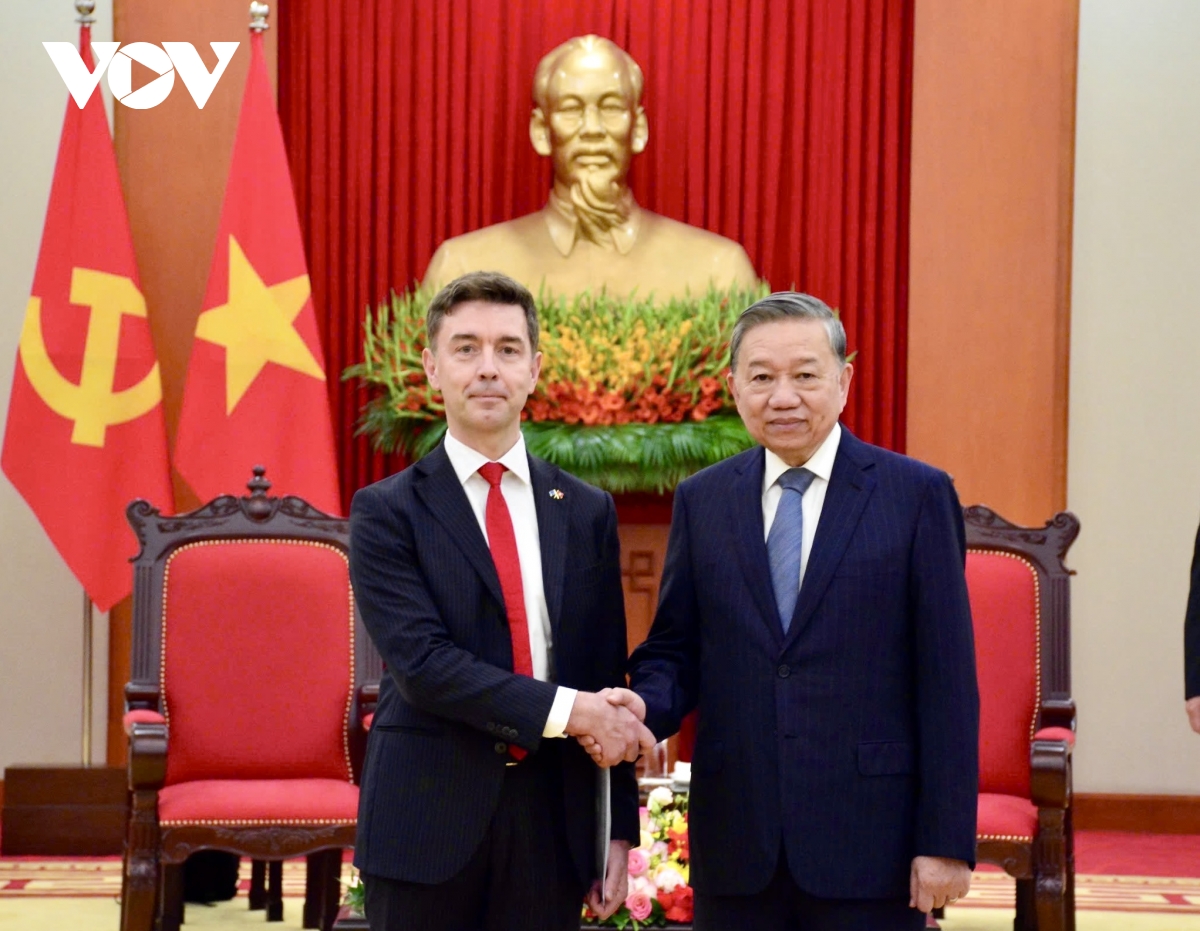 tổng bí thư tô lâm tiếp Đại sứ liên minh châu Âu julien guerrier hình ảnh 1 tong bi thu to lam tiep Dai su lien minh chau Au julien guerrier hinh anh 1