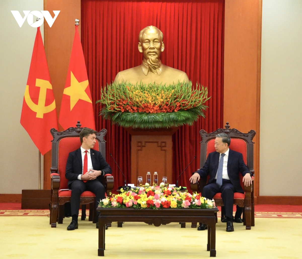 tổng bí thư tô lâm tiếp Đại sứ liên minh châu Âu julien guerrier hình ảnh 2 tong bi thu to lam tiep Dai su lien minh chau Au julien guerrier hinh anh 2