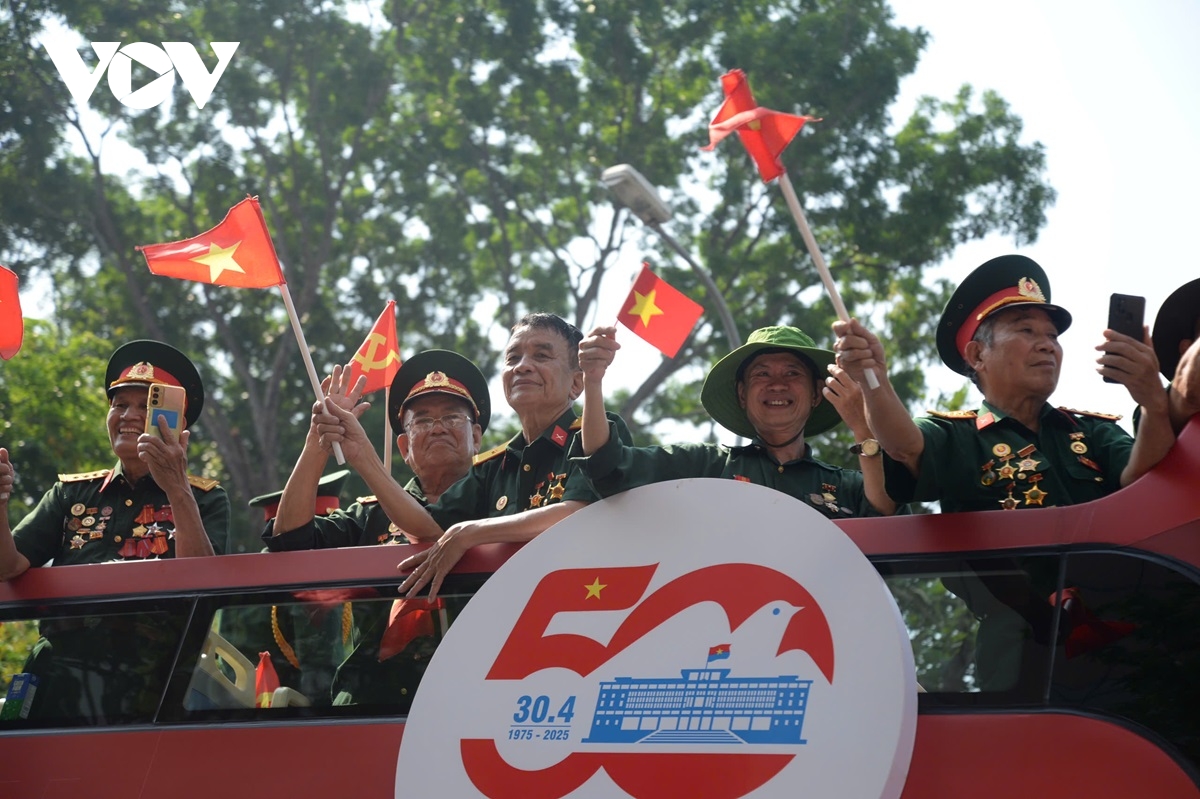 những khối diễu hành đặc biệt trong lễ kỷ niệm 50 năm thống nhất đất nước hình ảnh 4 nhung khoi dieu hanh dac biet trong le ky niem 50 nam thong nhat dat nuoc hinh anh 4