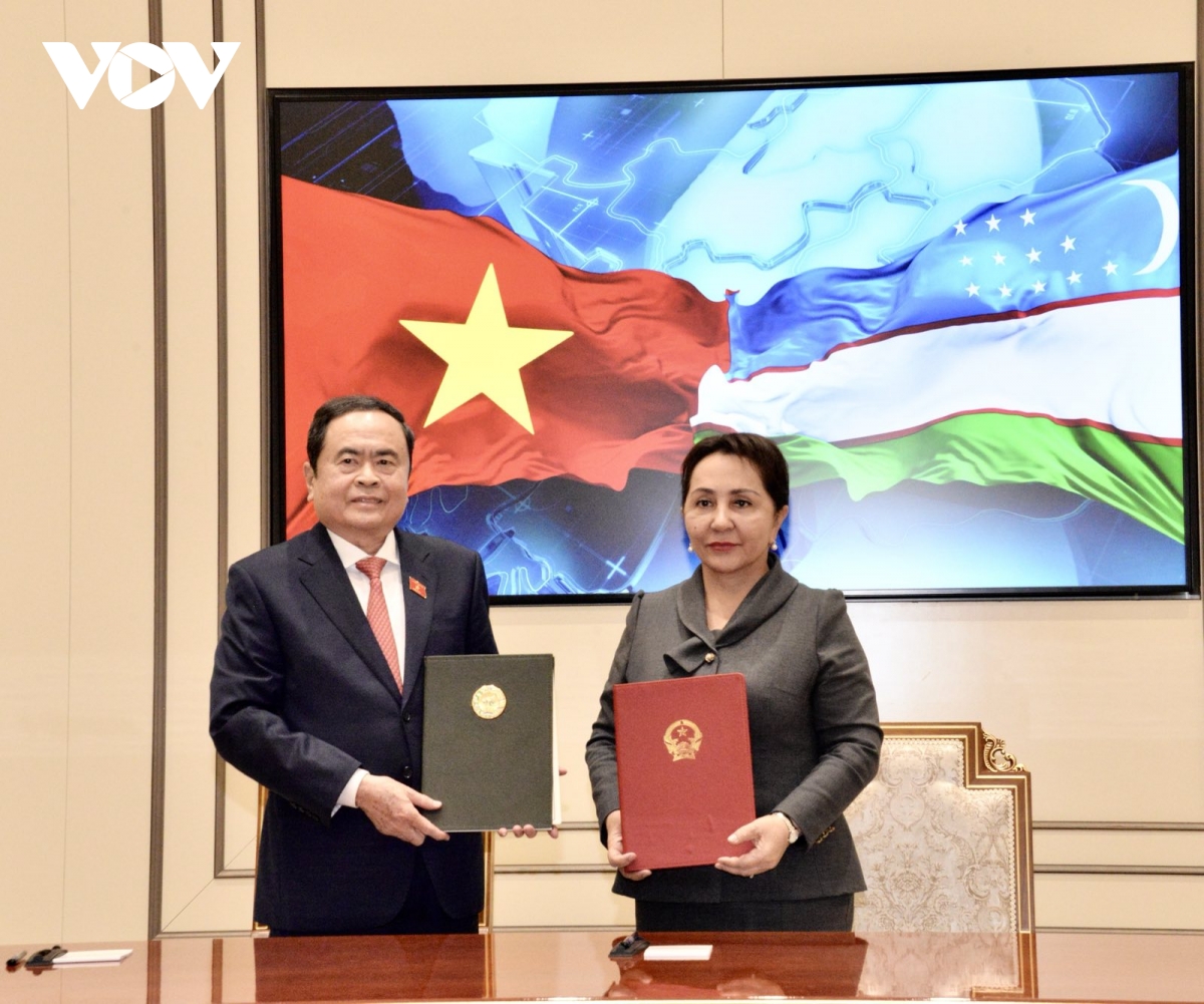 chu tich quoc hoi tran thanh man hoi dam voi chu tich thuong vien uzbekistan hinh anh 11