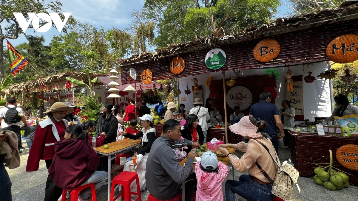 lâm Đồng sôi nổi nhiều hoạt động giỗ tổ hùng vương hình ảnh 6 lam Dong soi noi nhieu hoat dong gio to hung vuong hinh anh 6