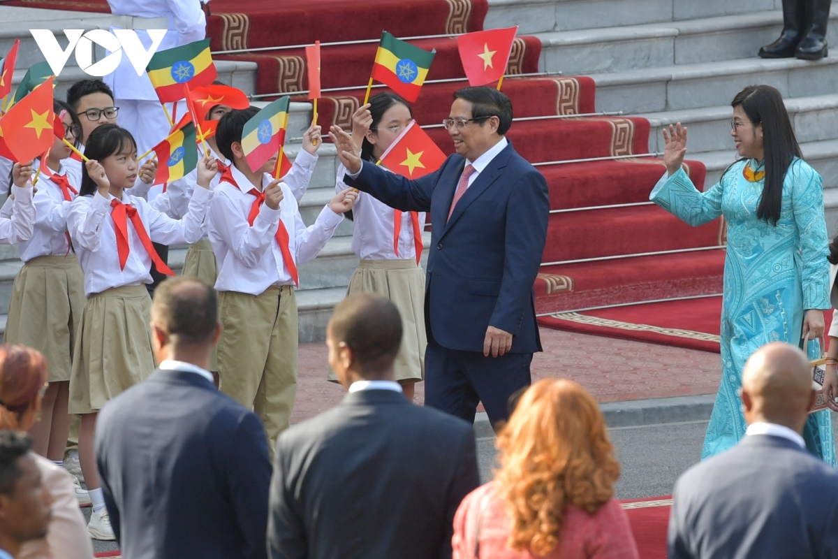 lễ đón thủ tướng ethiopia và phu nhân thăm chính thức việt nam hình ảnh 3 le don thu tuong ethiopia va phu nhan tham chinh thuc viet nam hinh anh 3