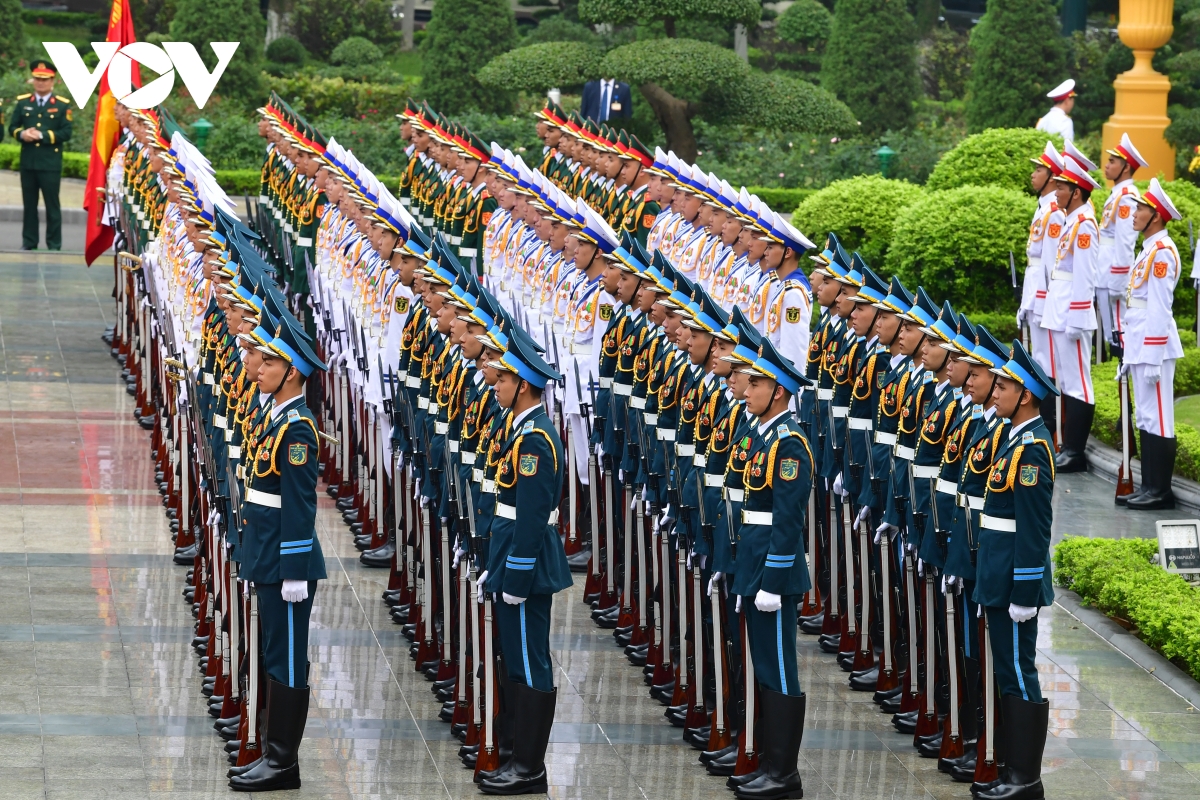 toàn cảnh lễ đón tổng thống burundi và phu nhân thăm chính thức việt nam hình ảnh 7 toan canh le don tong thong burundi va phu nhan tham chinh thuc viet nam hinh anh 7