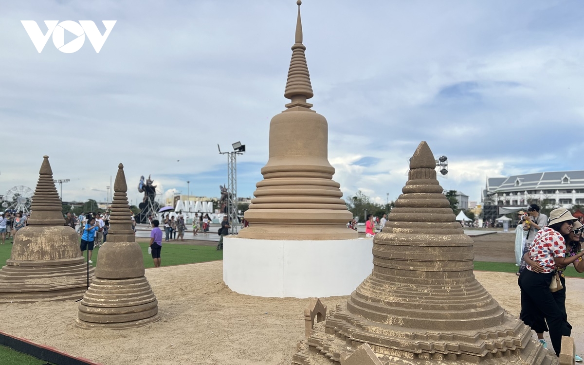 le hoi songkran 2025 tai bangkok - cuoc vui bat tan duoi lan nuoc mat hinh anh 4