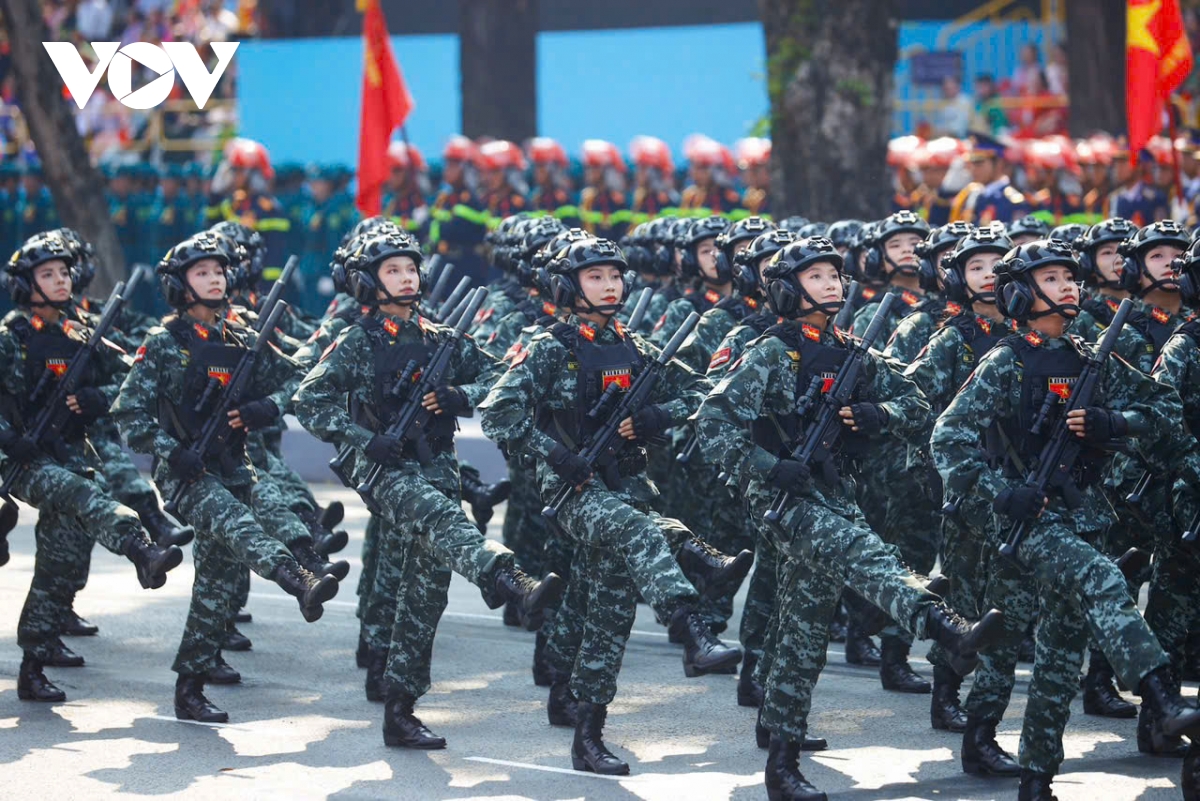 toàn cảnh lễ kỷ niệm, diễu binh, diễu hành cấp quốc gia mừng 50 năm thống nhất đất nước hình ảnh 89 toan canh le ky niem, dieu binh, dieu hanh cap quoc gia mung 50 nam thong nhat dat nuoc hinh anh 89