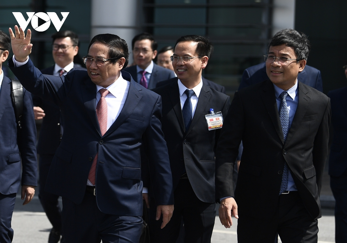 lễ tiễn tổng bí thư, chủ tịch nước trung quốc tập cận bình tại sân bay nội bài hình ảnh 8 le tien tong bi thu, chu tich nuoc trung quoc tap can binh tai san bay noi bai hinh anh 8