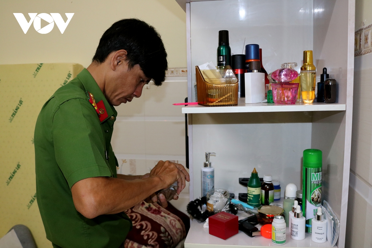 triệt xóa tụ điểm sử dụng ma túy, bắt giữ 26 đối tượng tại trà vinh hình ảnh 2 triet xoa tu diem su dung ma tuy, bat giu 26 doi tuong tai tra vinh hinh anh 2