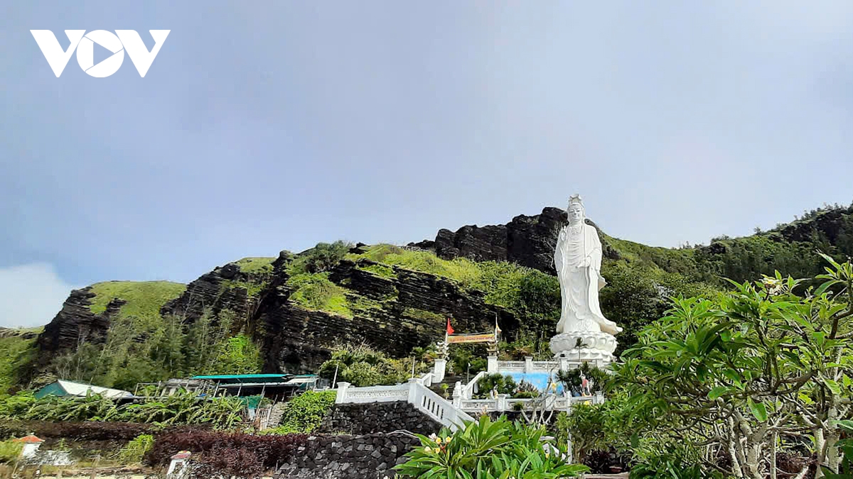 vì sao lý sơn hoang sơ, yên bình luôn là điểm đến hút du khách trong mùa du lịch biển hình ảnh 10 vi sao ly son hoang so, yen binh luon la diem den hut du khach trong mua du lich bien hinh anh 10