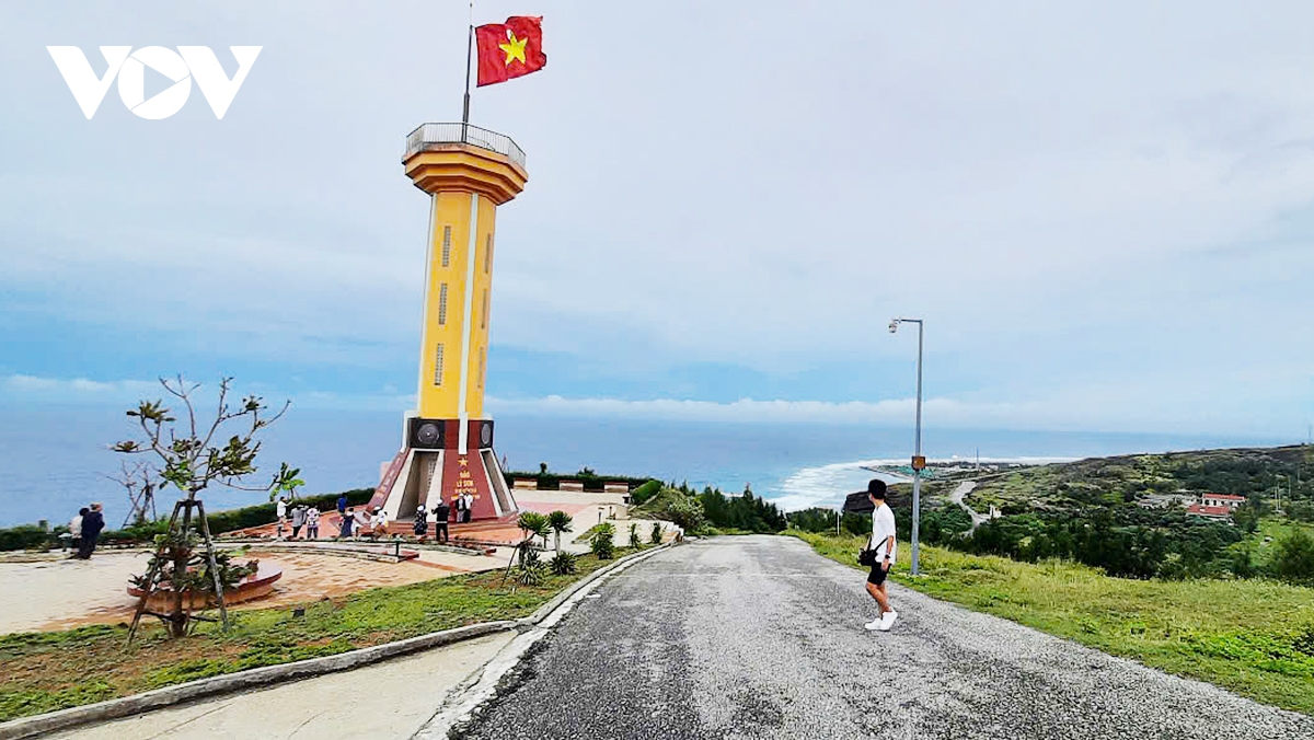vì sao lý sơn hoang sơ, yên bình luôn là điểm đến hút du khách trong mùa du lịch biển hình ảnh 3 vi sao ly son hoang so, yen binh luon la diem den hut du khach trong mua du lich bien hinh anh 3