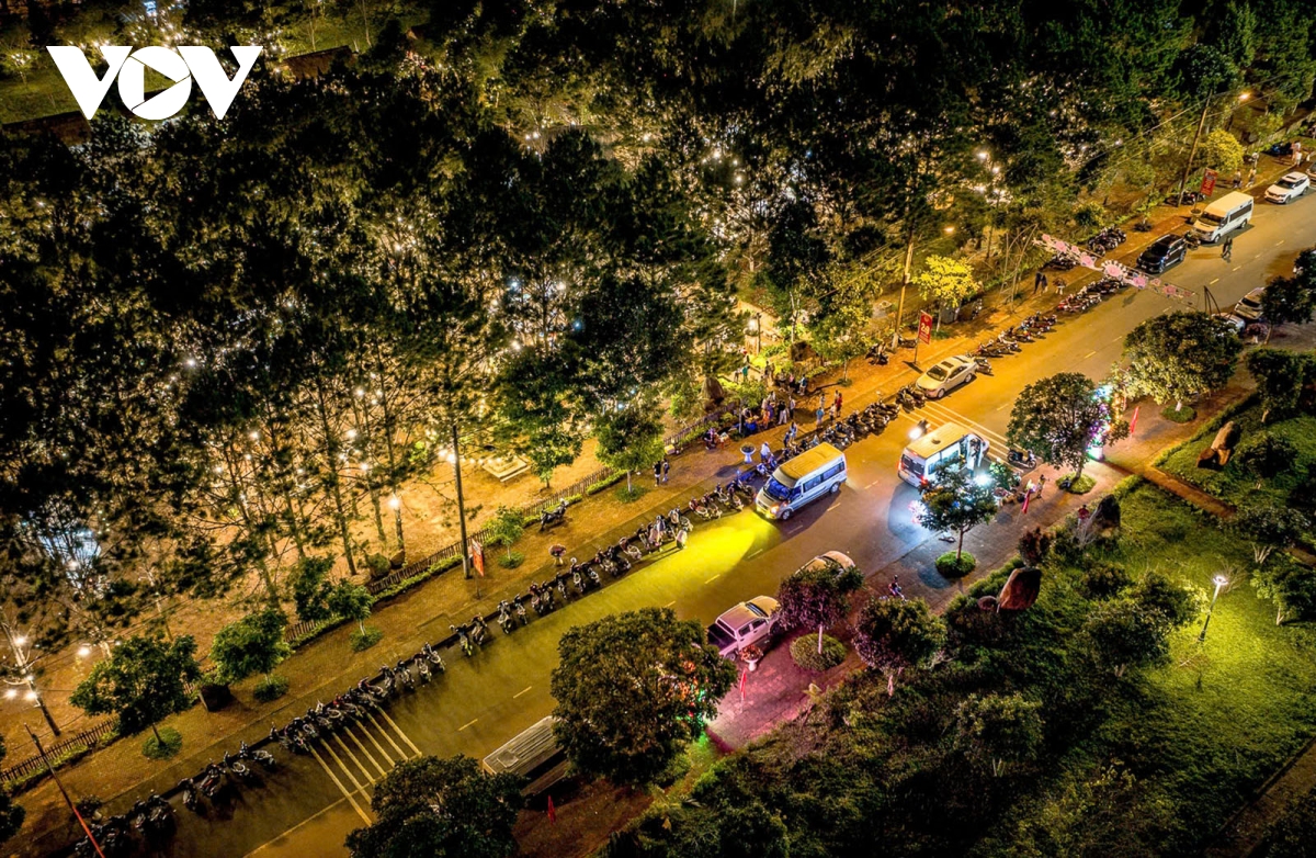 măng Đen và vận hội vươn khơi du lịch khi thành trung tâm của quảng ngãi-kon tum hình ảnh 1 mang Den va van hoi vuon khoi du lich khi thanh trung tam cua quang ngai-kon tum hinh anh 1